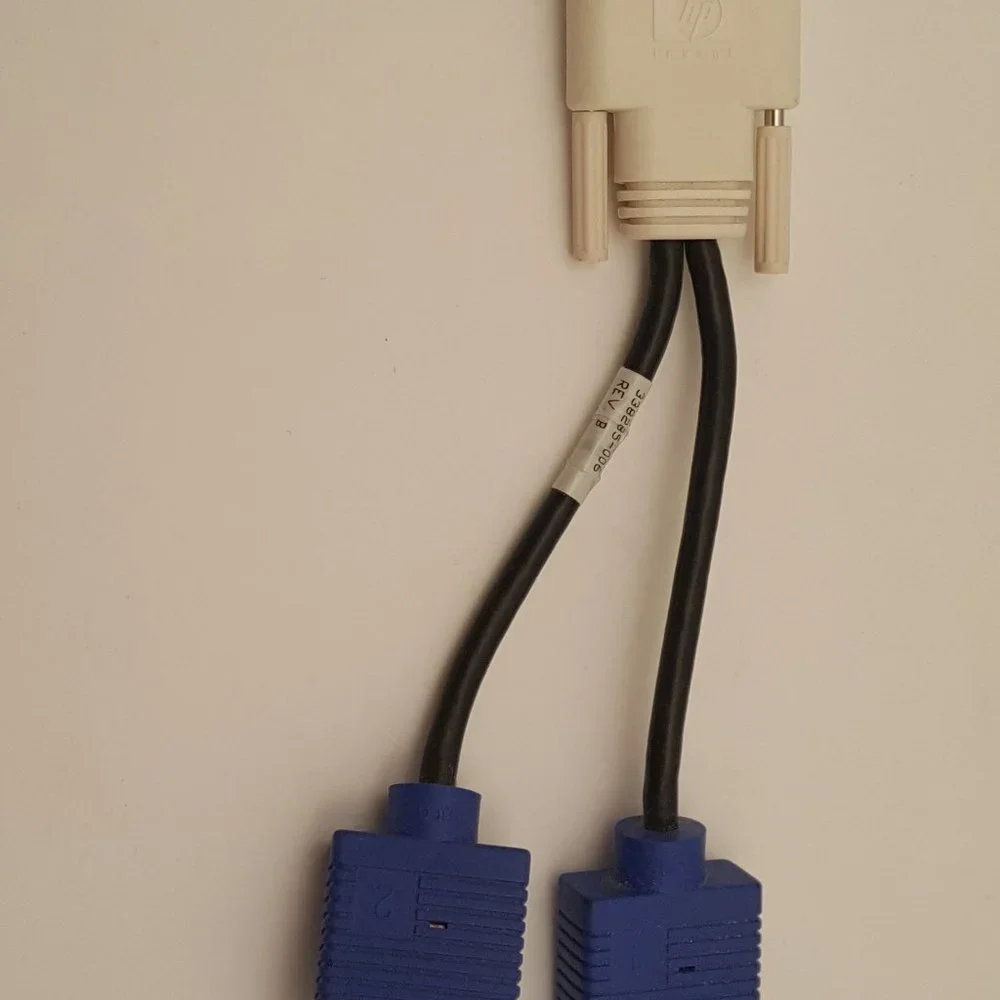 HP Bizlink DMS-59 to Dual VGA Y Video Splitter Cable HP 338285-006 Rev B USED